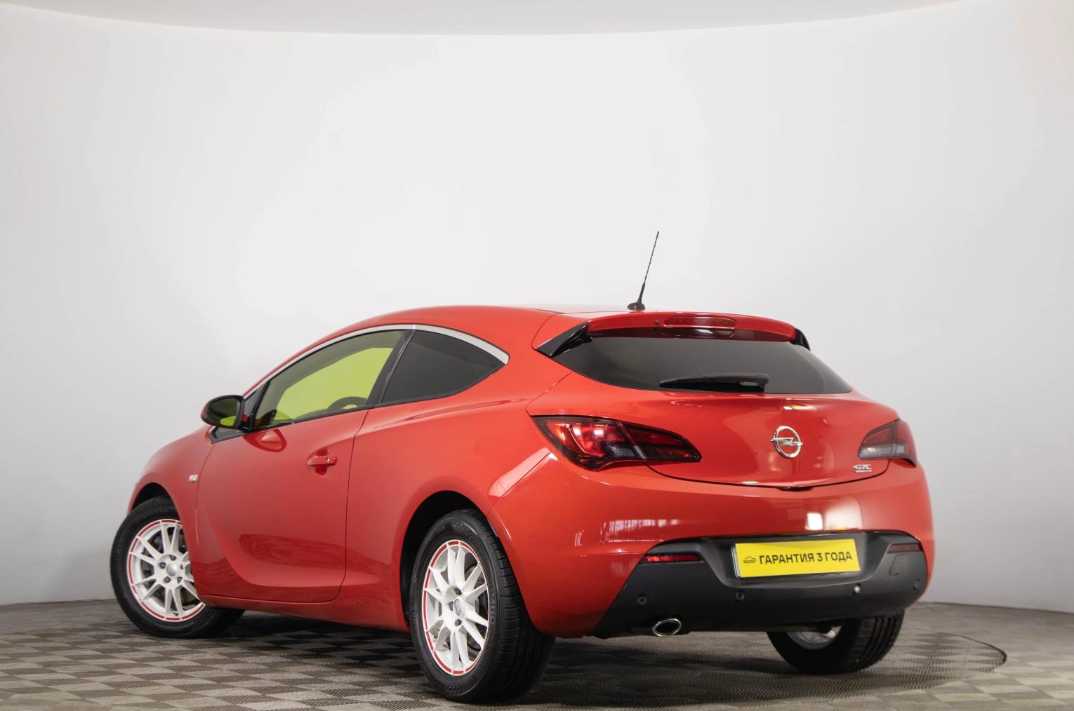 Opel Astra GTC 4 из 23