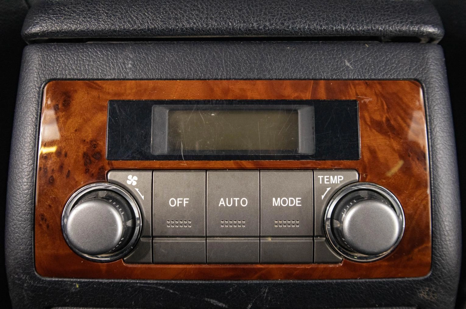 Toyota Highlander 12 из 30