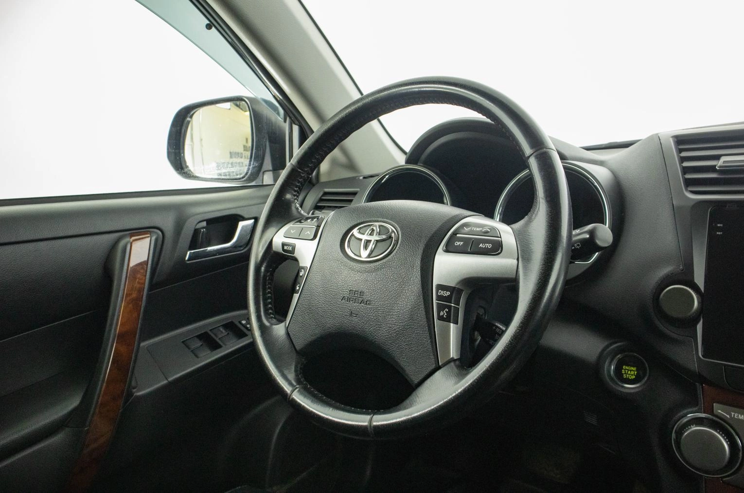 Toyota Highlander 17 из 30