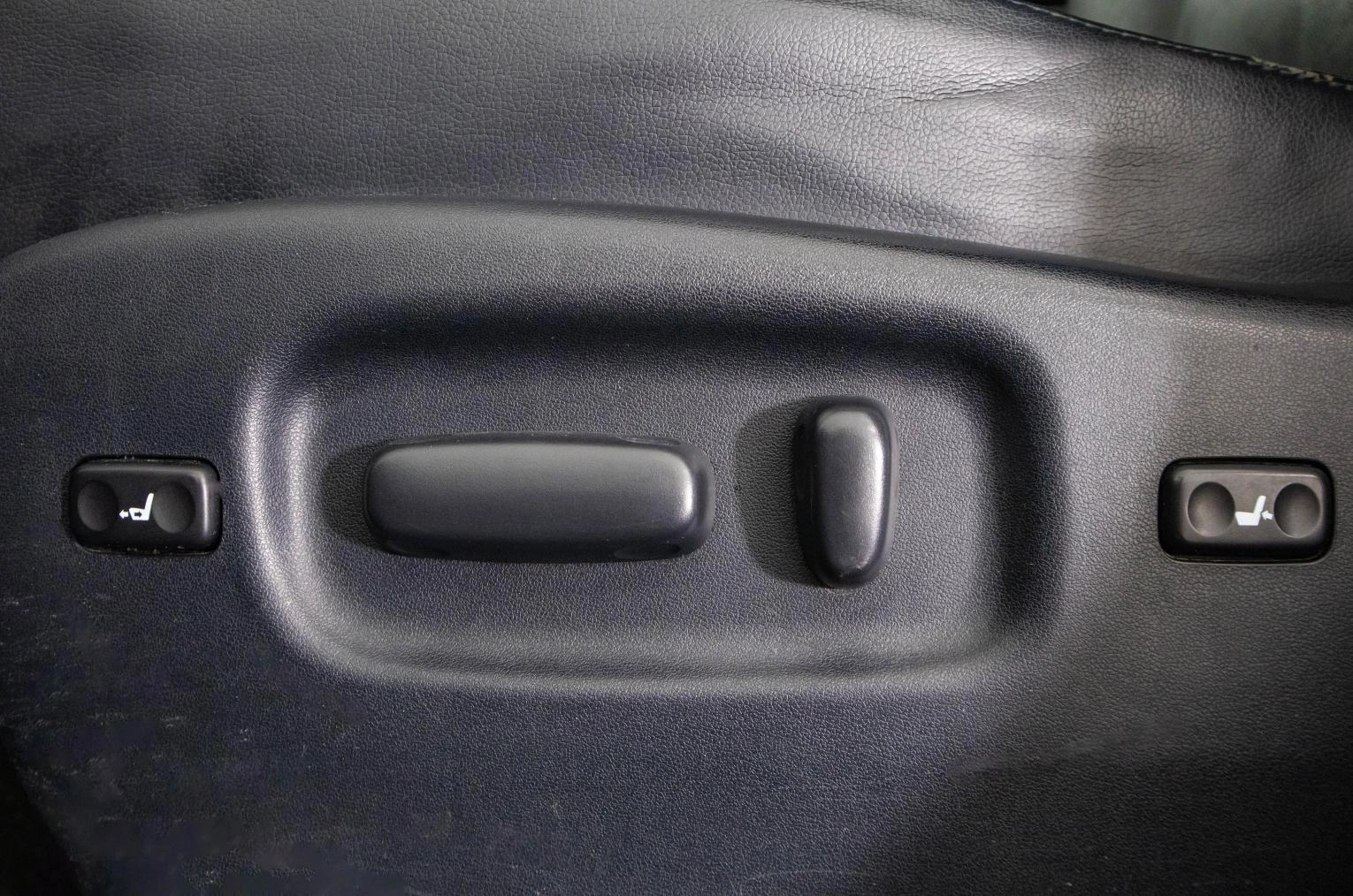 Toyota Highlander 10 из 30