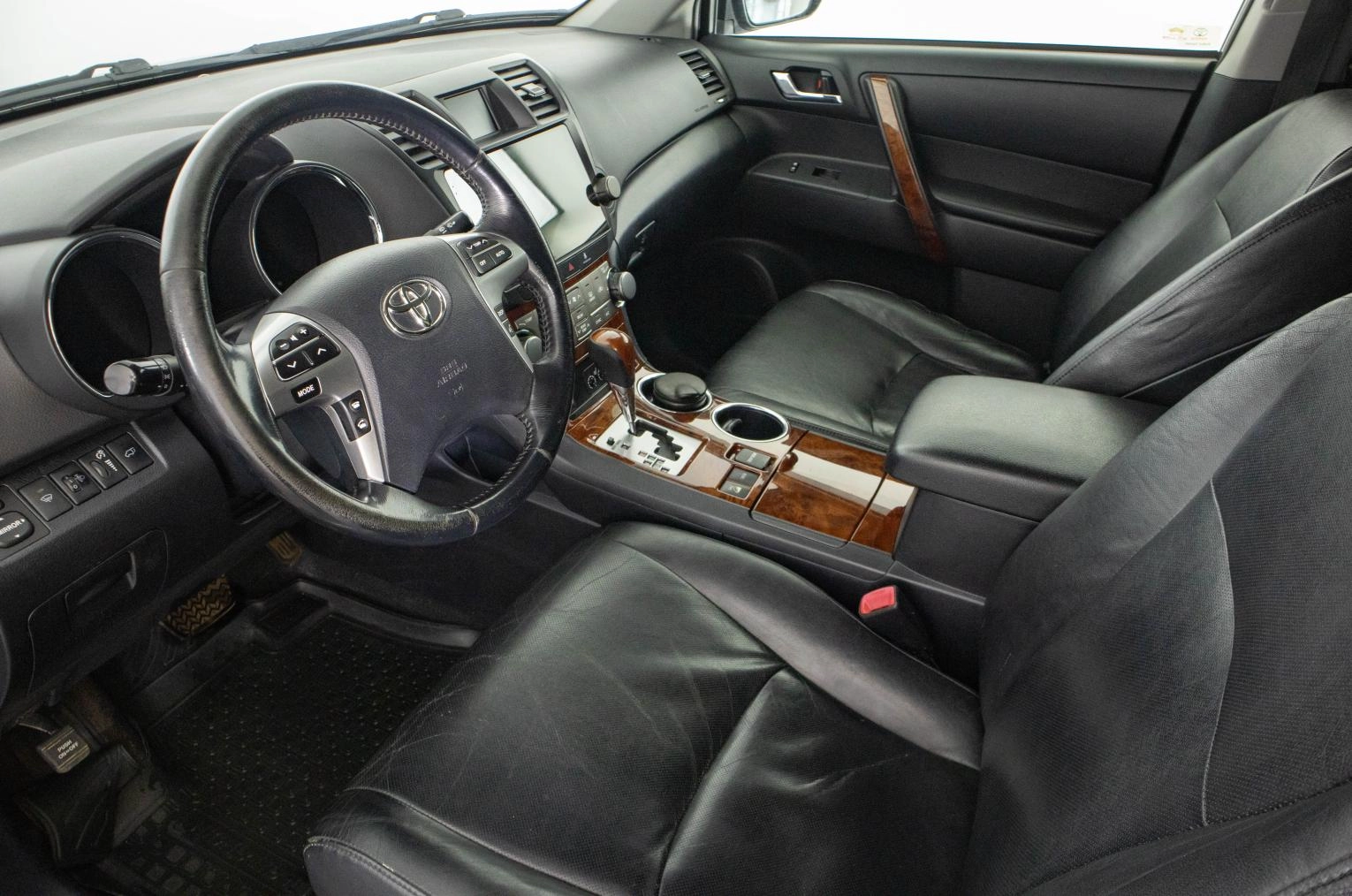 Toyota Highlander 9 из 30