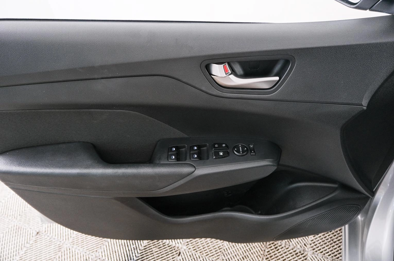 Hyundai Solaris 18 из 21
