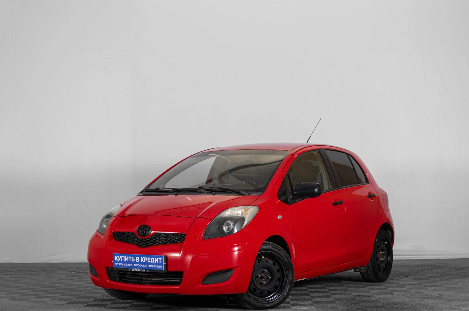 Toyota Yaris 3 из 18