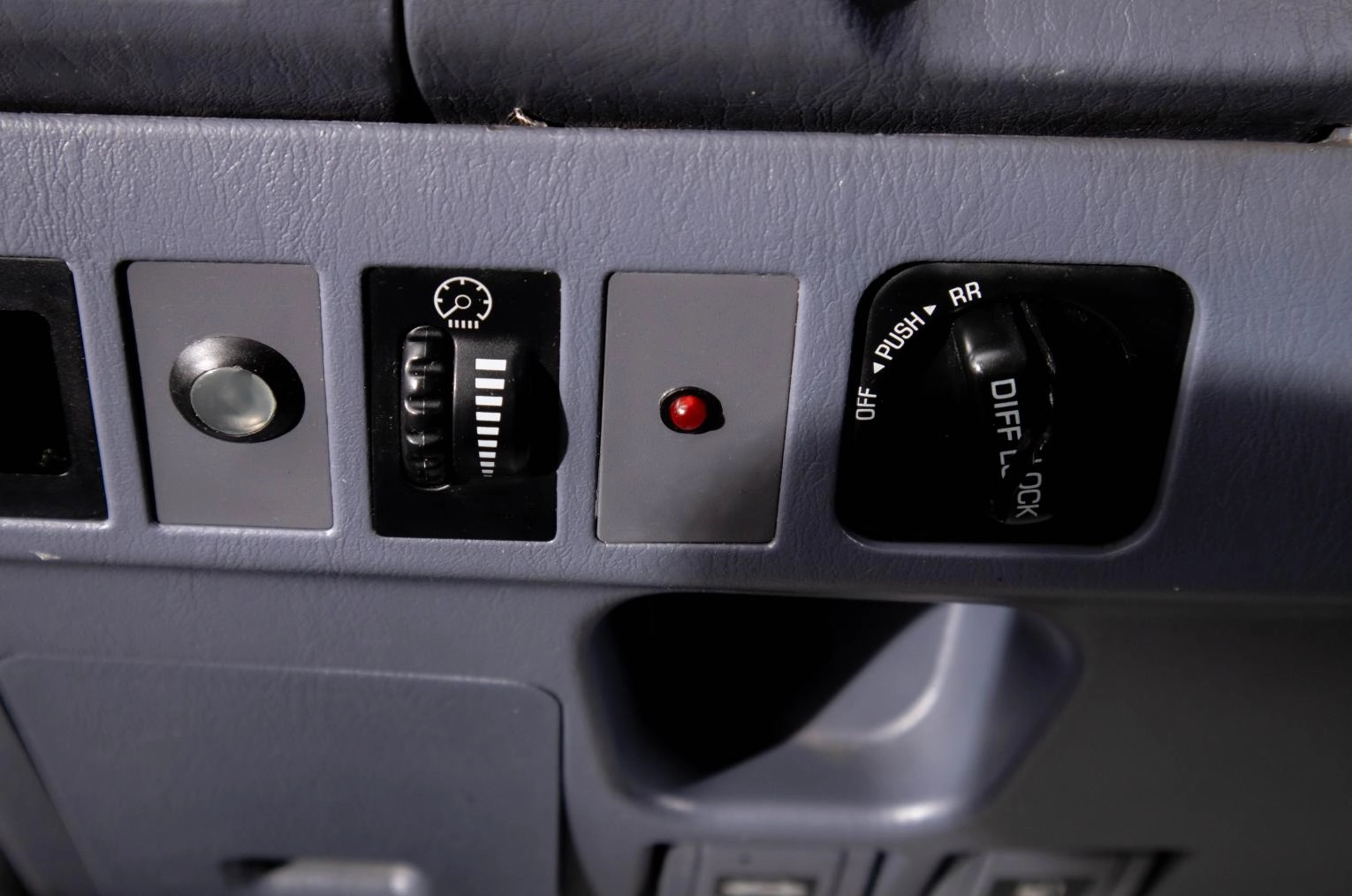 Toyota Land Cruiser Prado 13 из 27