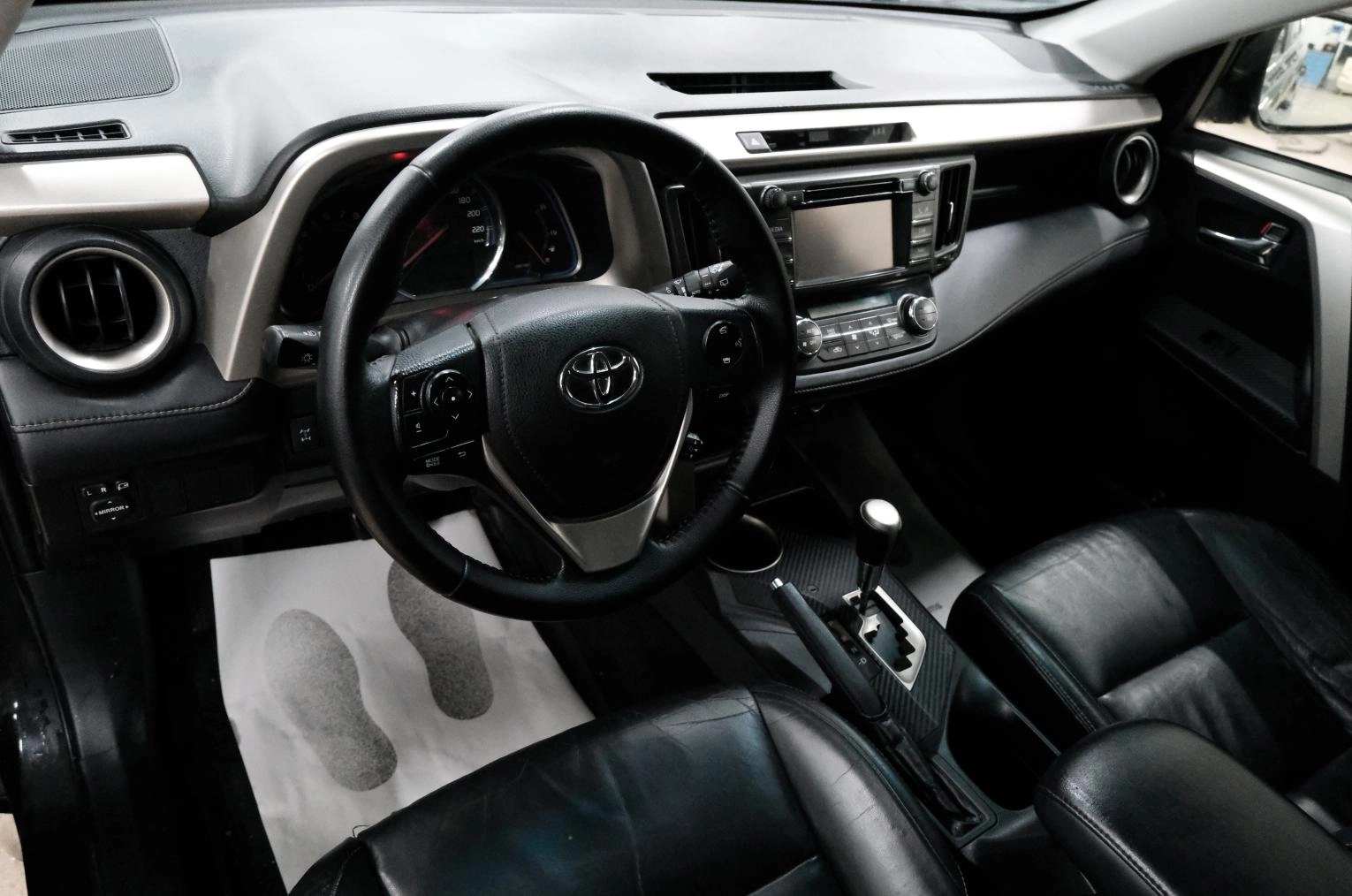 Toyota RAV4 9 из 26