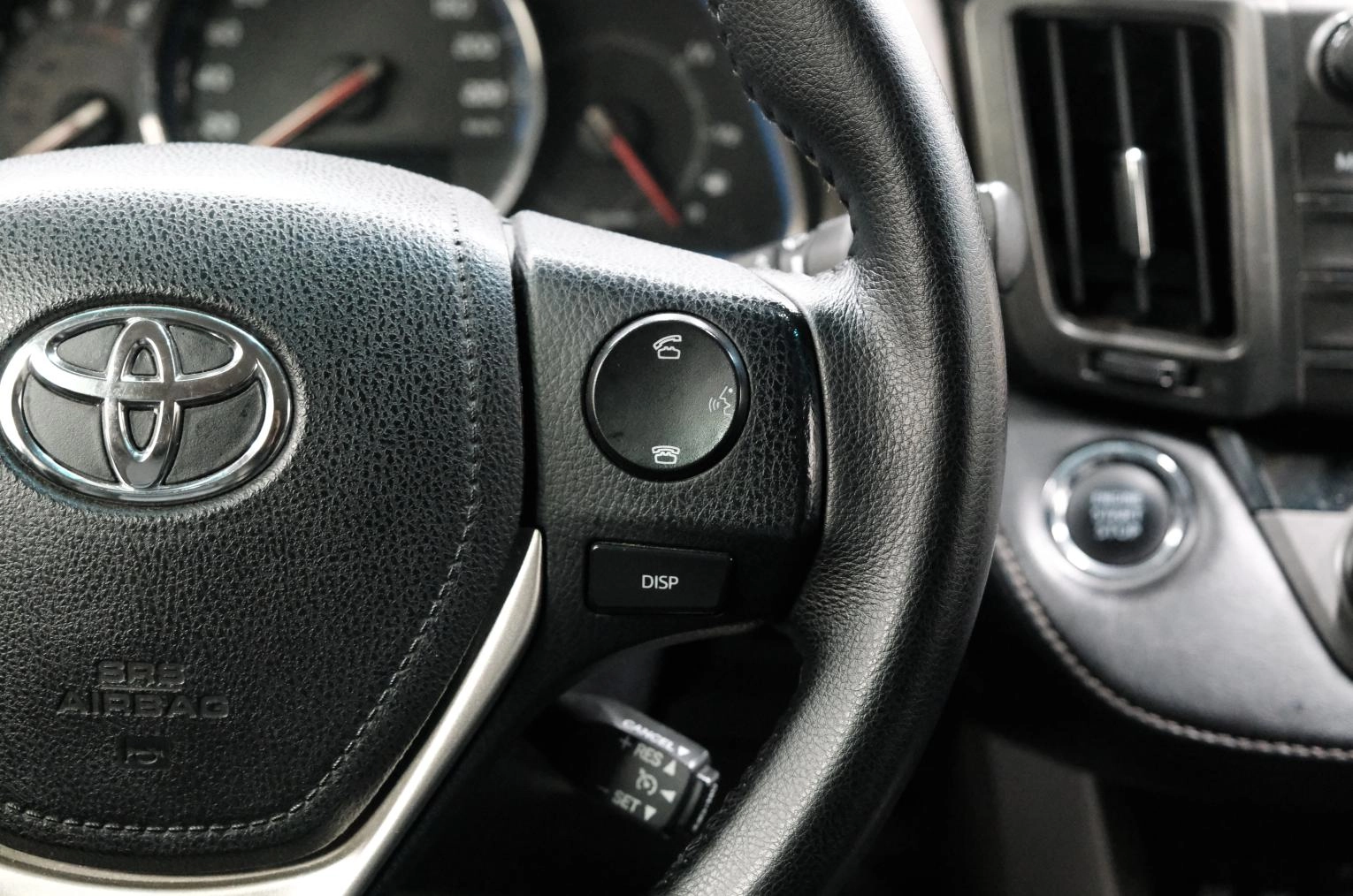 Toyota RAV4 13 из 26
