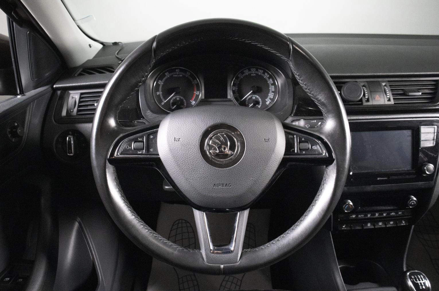 Skoda Rapid 11 из 19