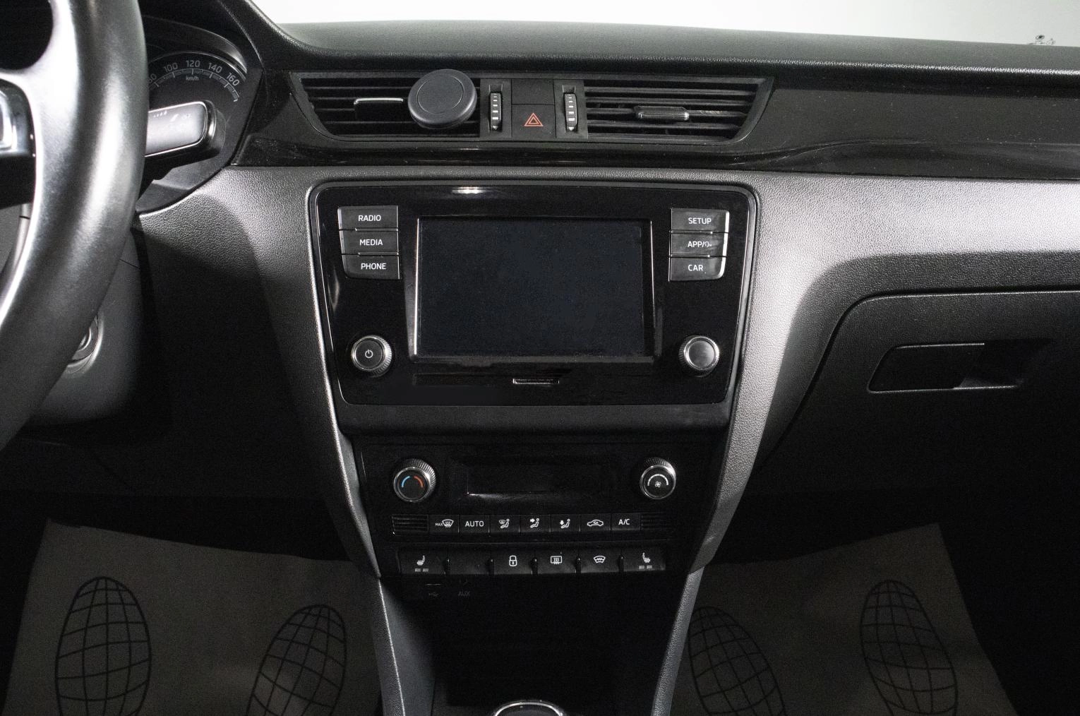 Skoda Rapid 15 из 19