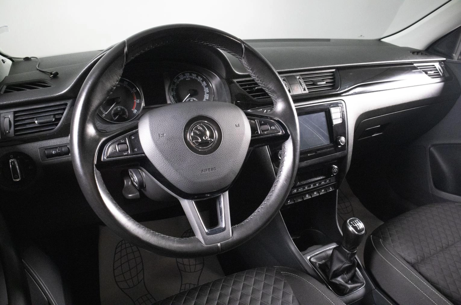 Skoda Rapid 13 из 19