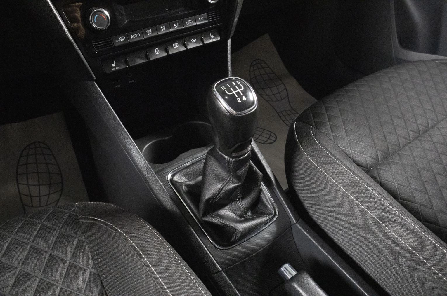 Skoda Rapid 16 из 19