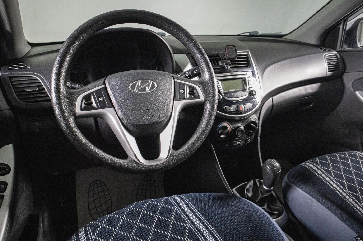 Hyundai Solaris 13 из 18