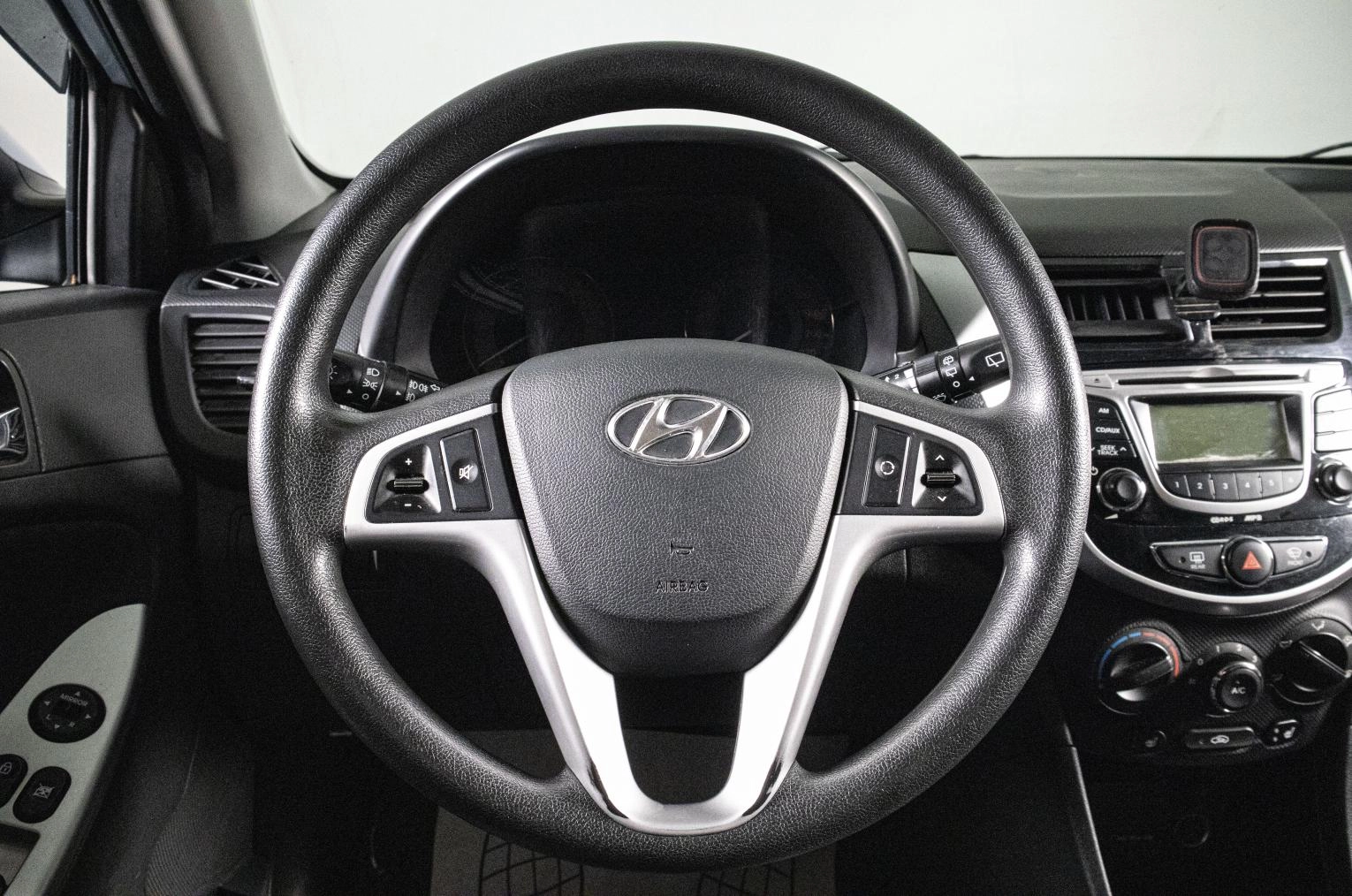 Hyundai Solaris 11 из 18