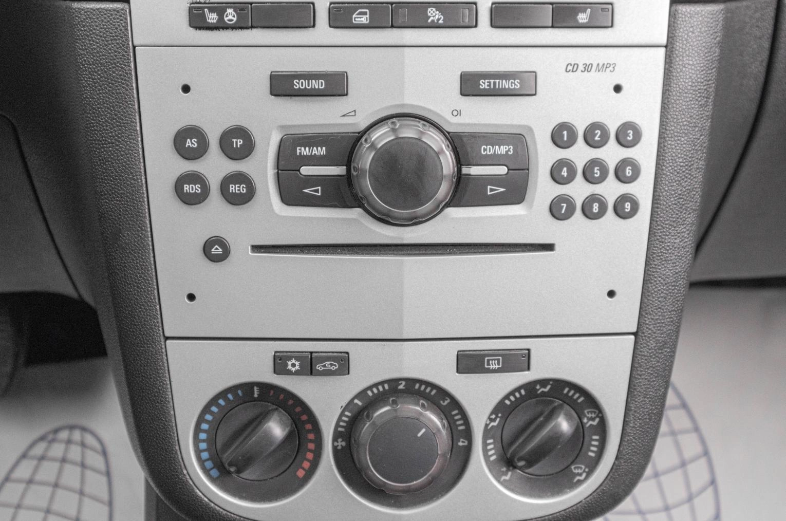 Opel Corsa 13 из 19