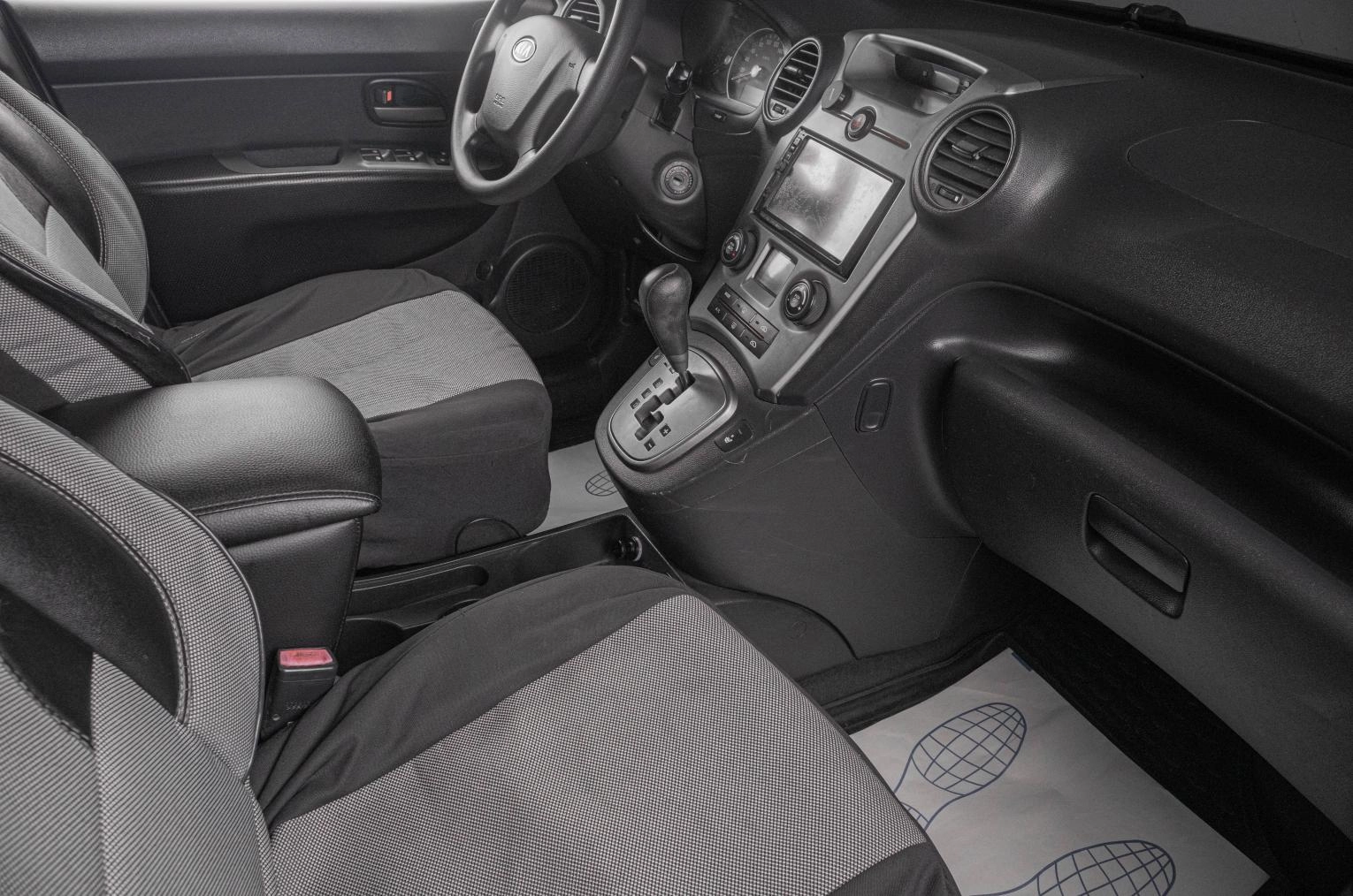 KIA Carens 15 из 17