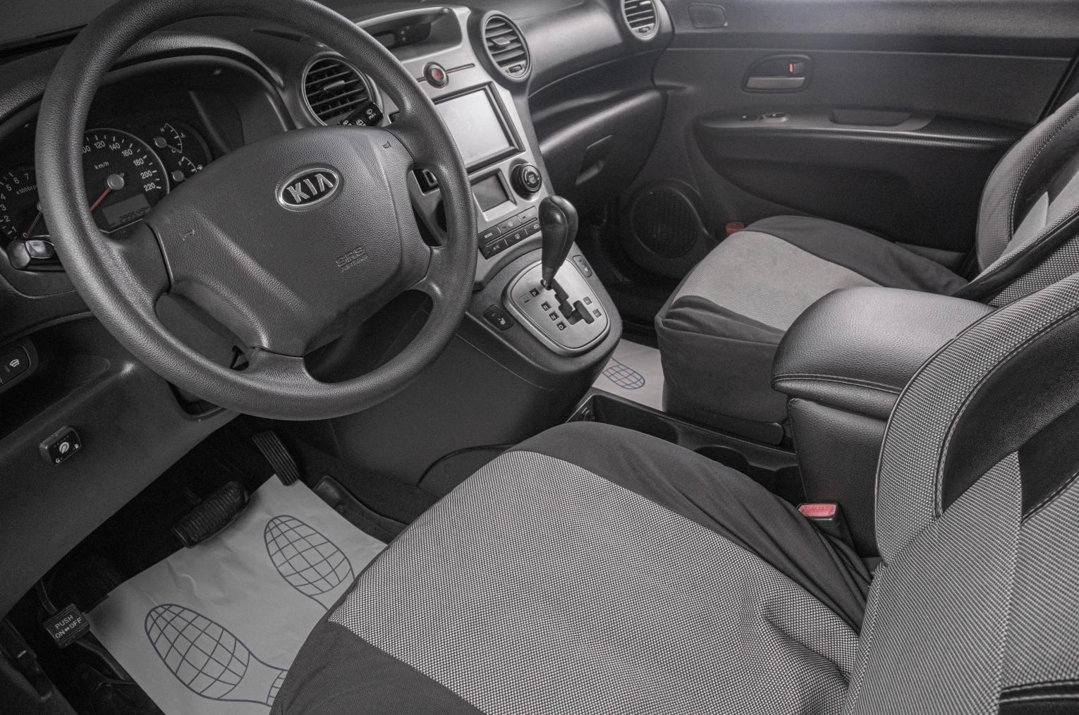 KIA Carens 8 из 17