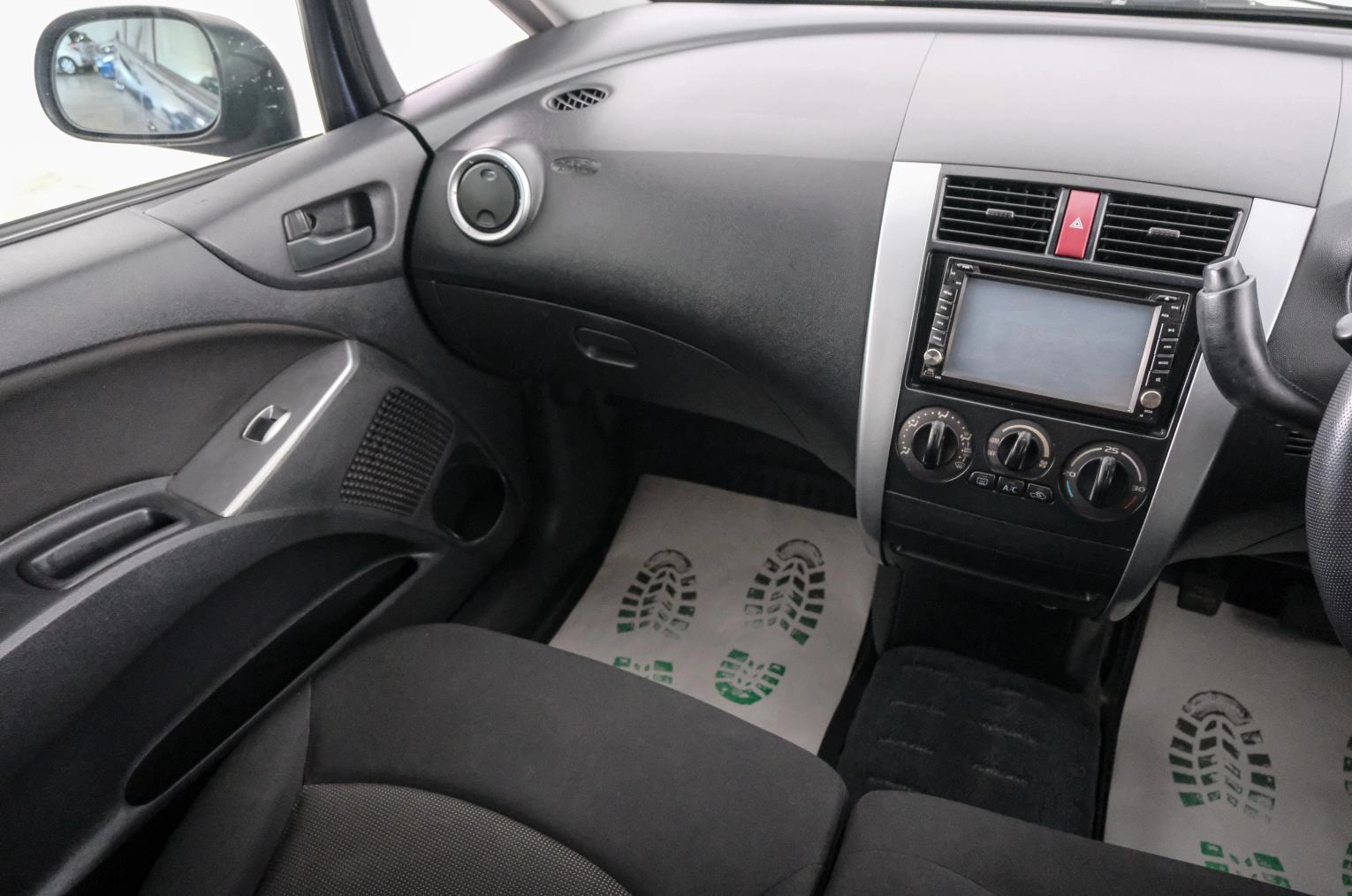 Mitsubishi Colt 11 из 20