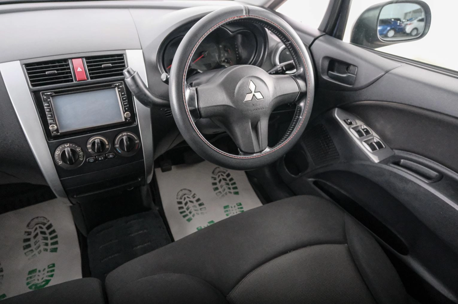 Mitsubishi Colt 9 из 20