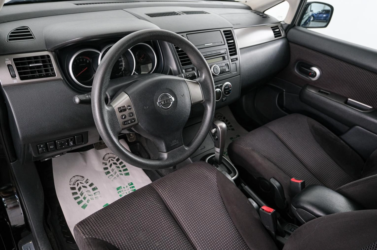 Nissan Tiida 8 из 21