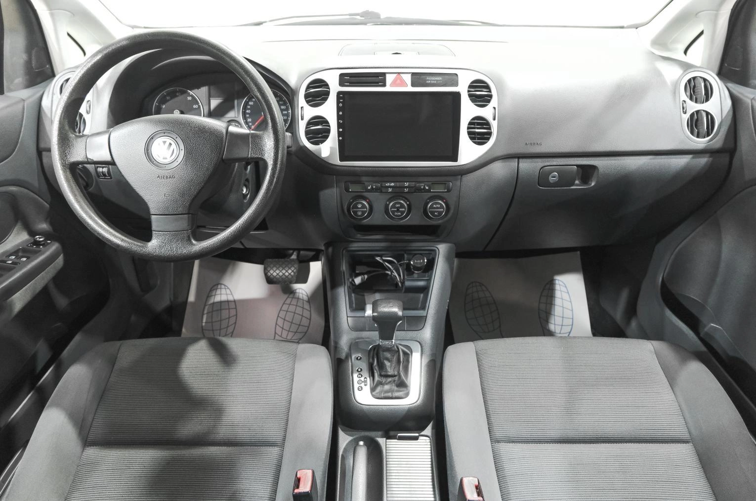 Volkswagen Golf Plus 10 из 21