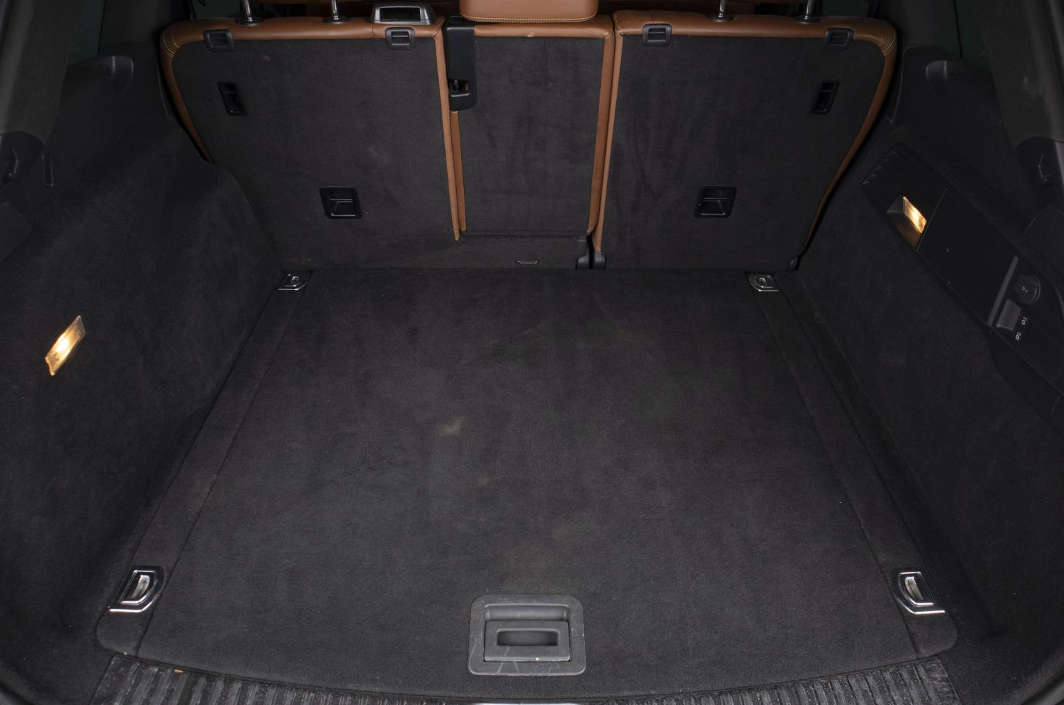 Volkswagen Touareg 23 из 23