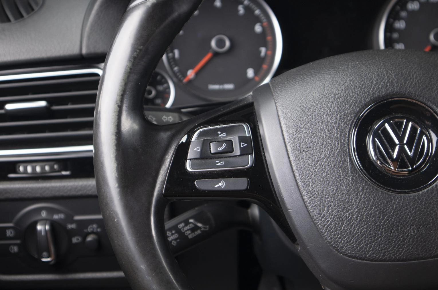 Volkswagen Touareg 10 из 23