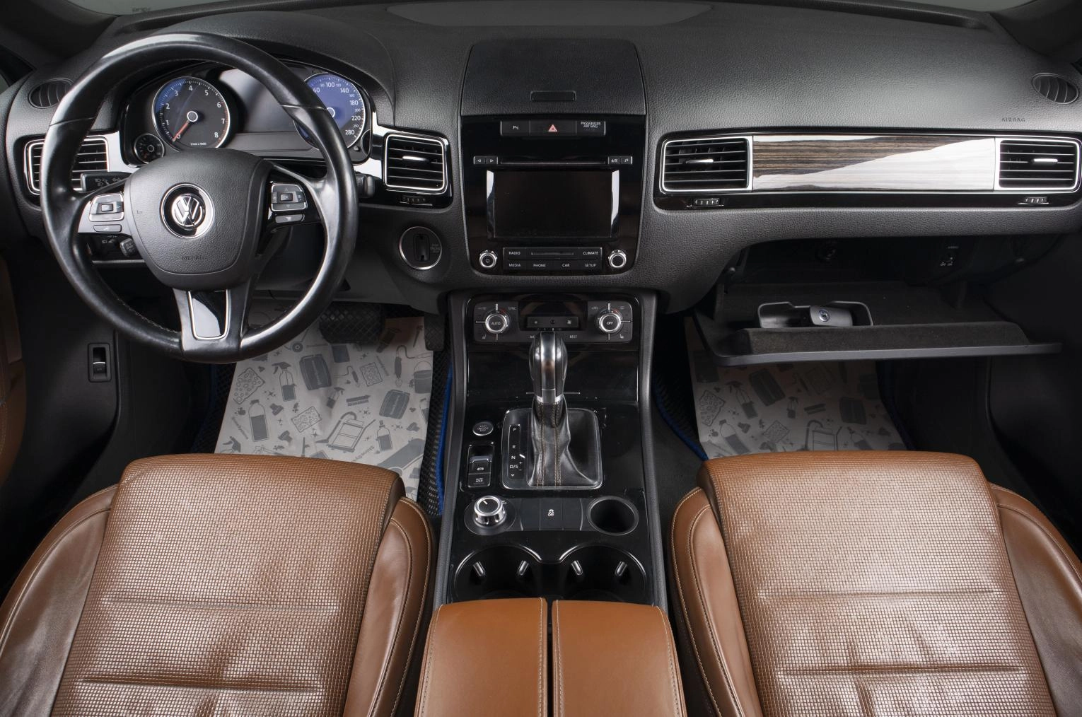 Volkswagen Touareg 7 из 23