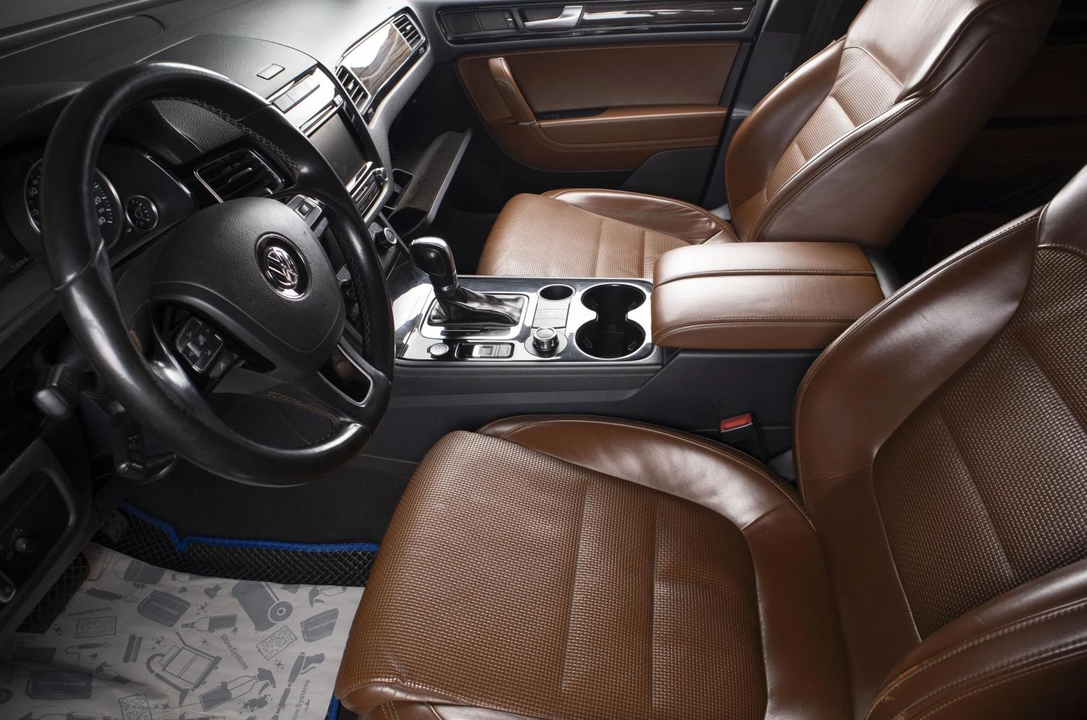 Volkswagen Touareg 15 из 23