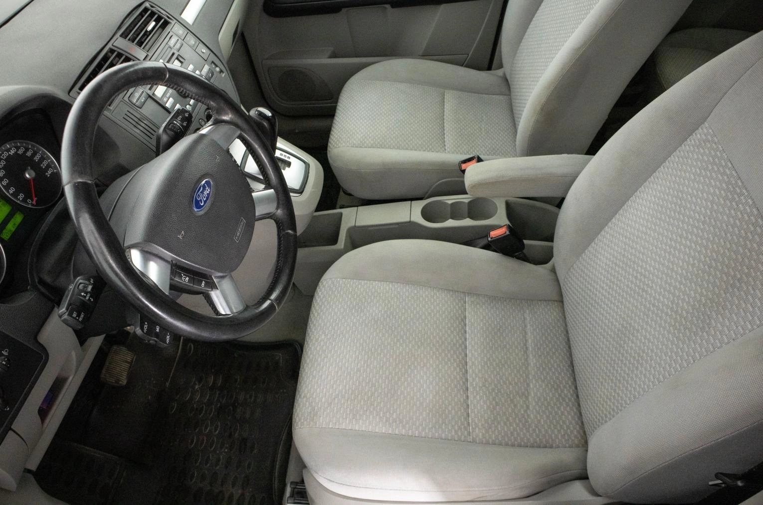 Ford C-MAX 8 из 21