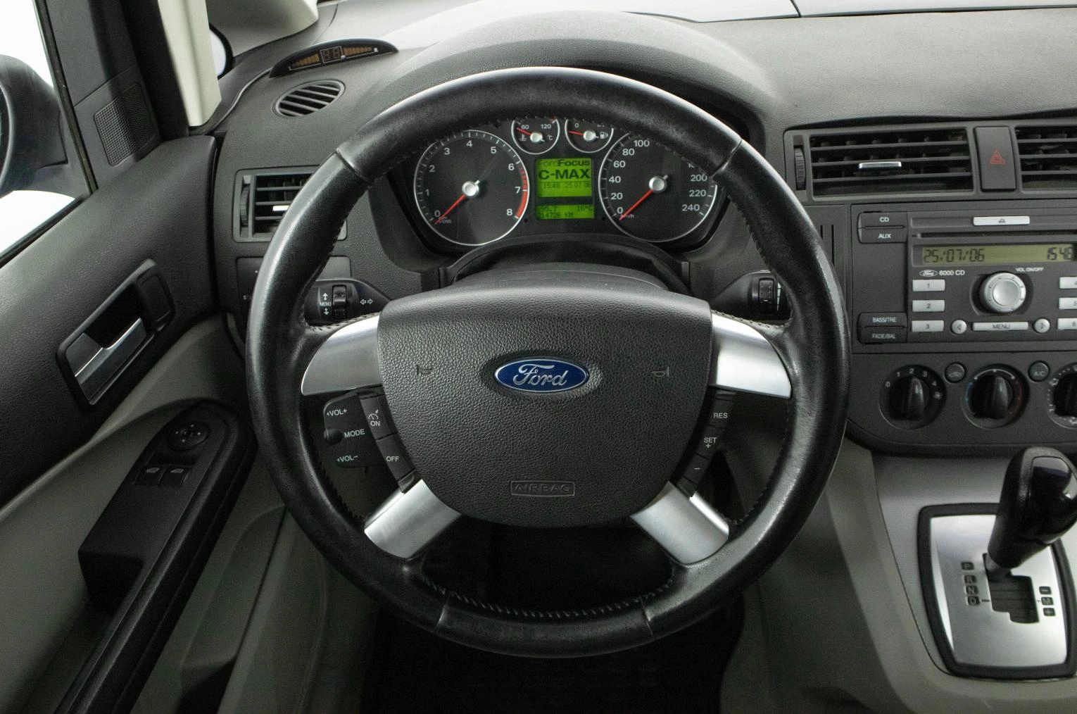 Ford C-MAX 17 из 21