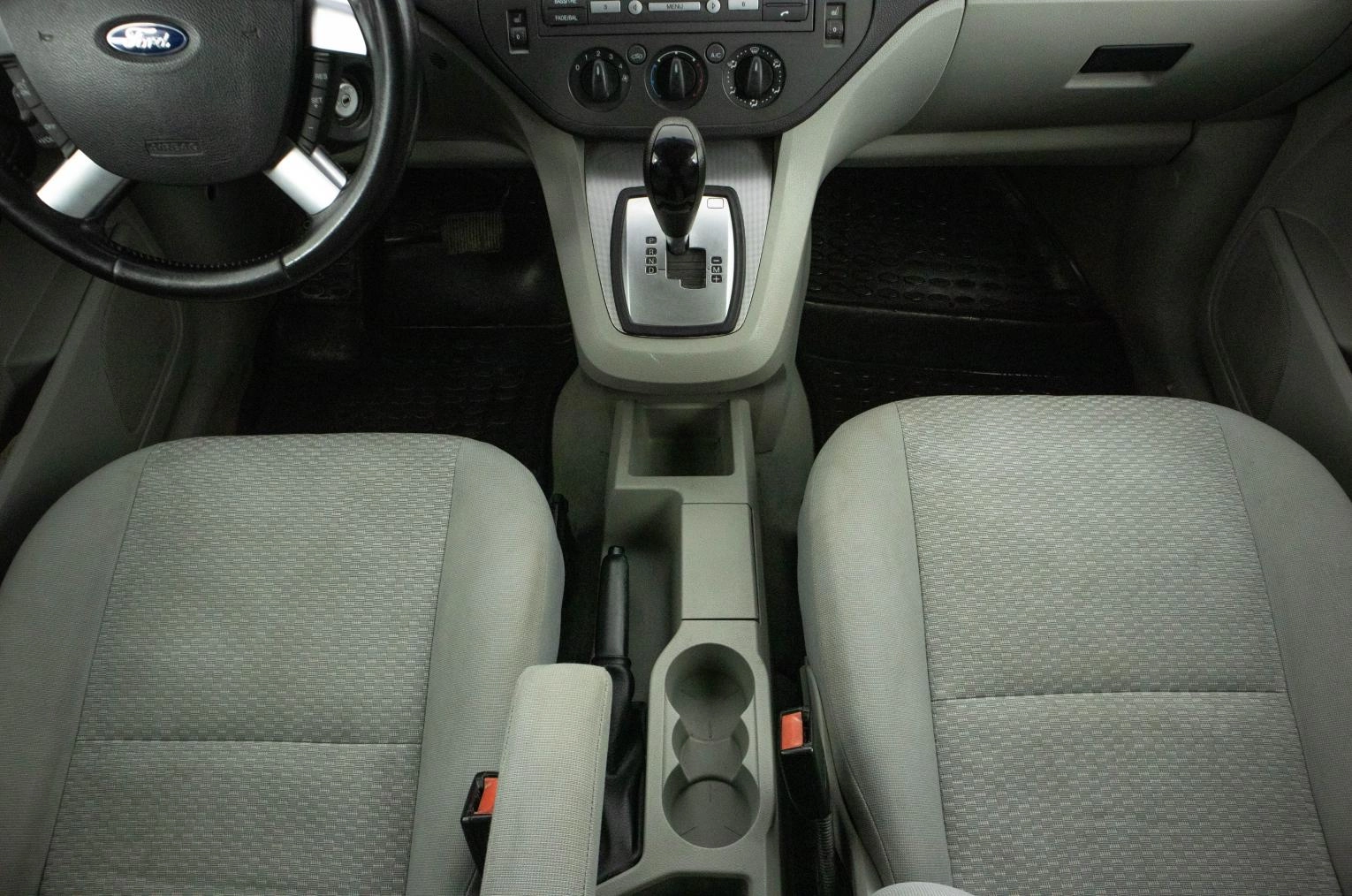 Ford C-MAX 16 из 21