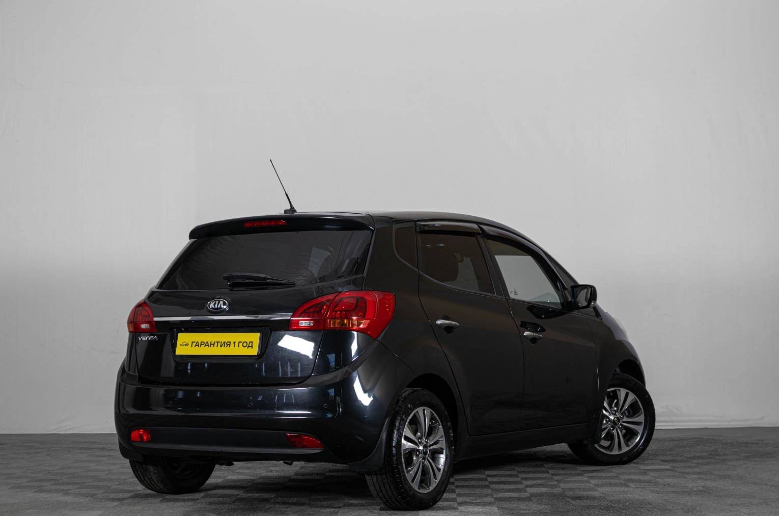 KIA Venga 4 из 21