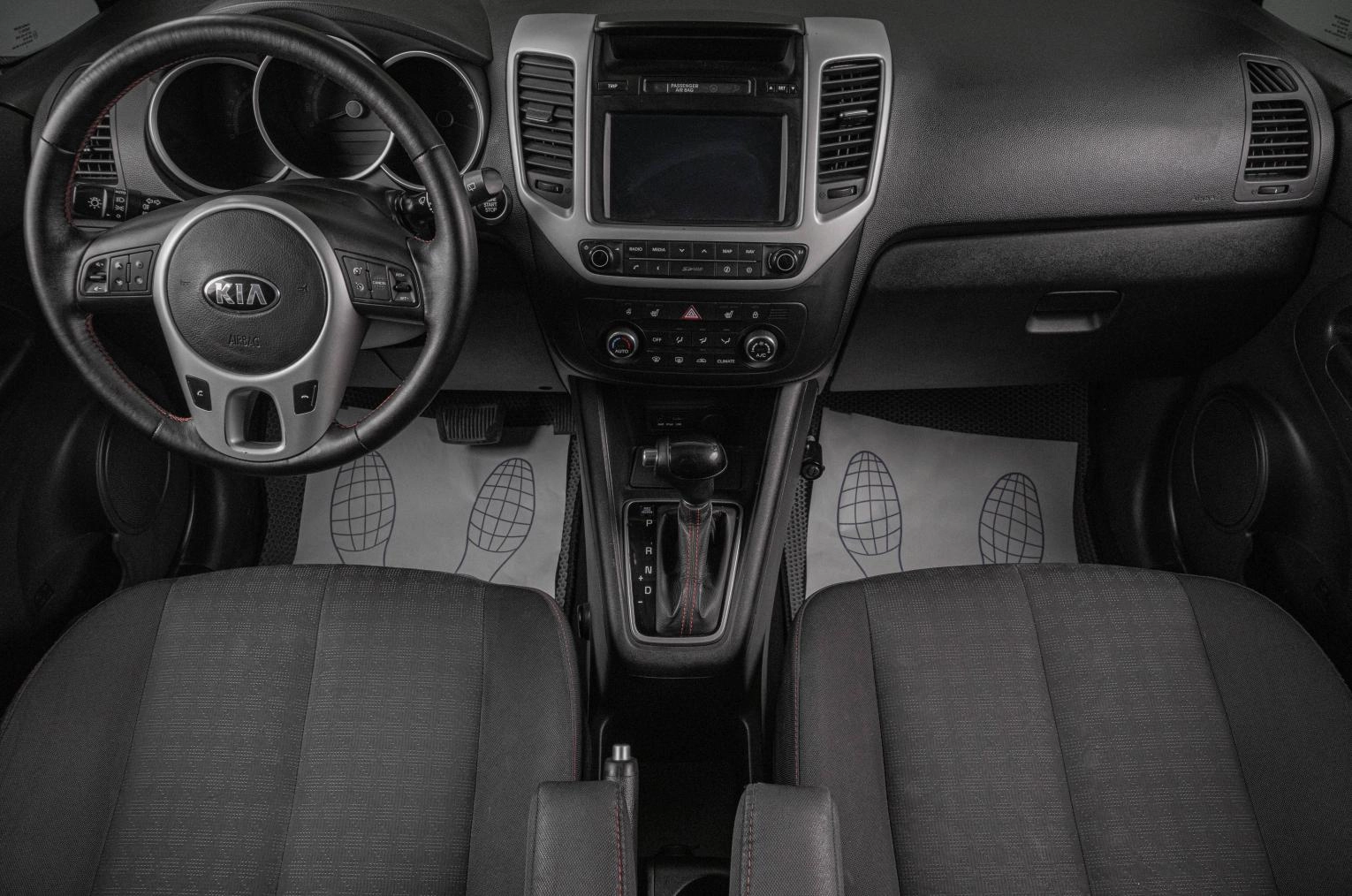 KIA Venga 7 из 21