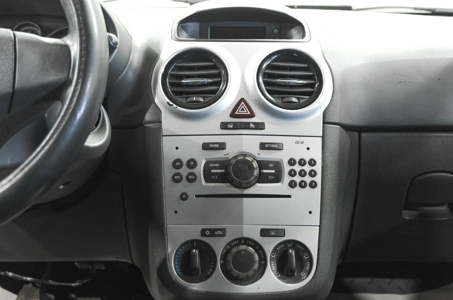 Opel Corsa 13 из 20