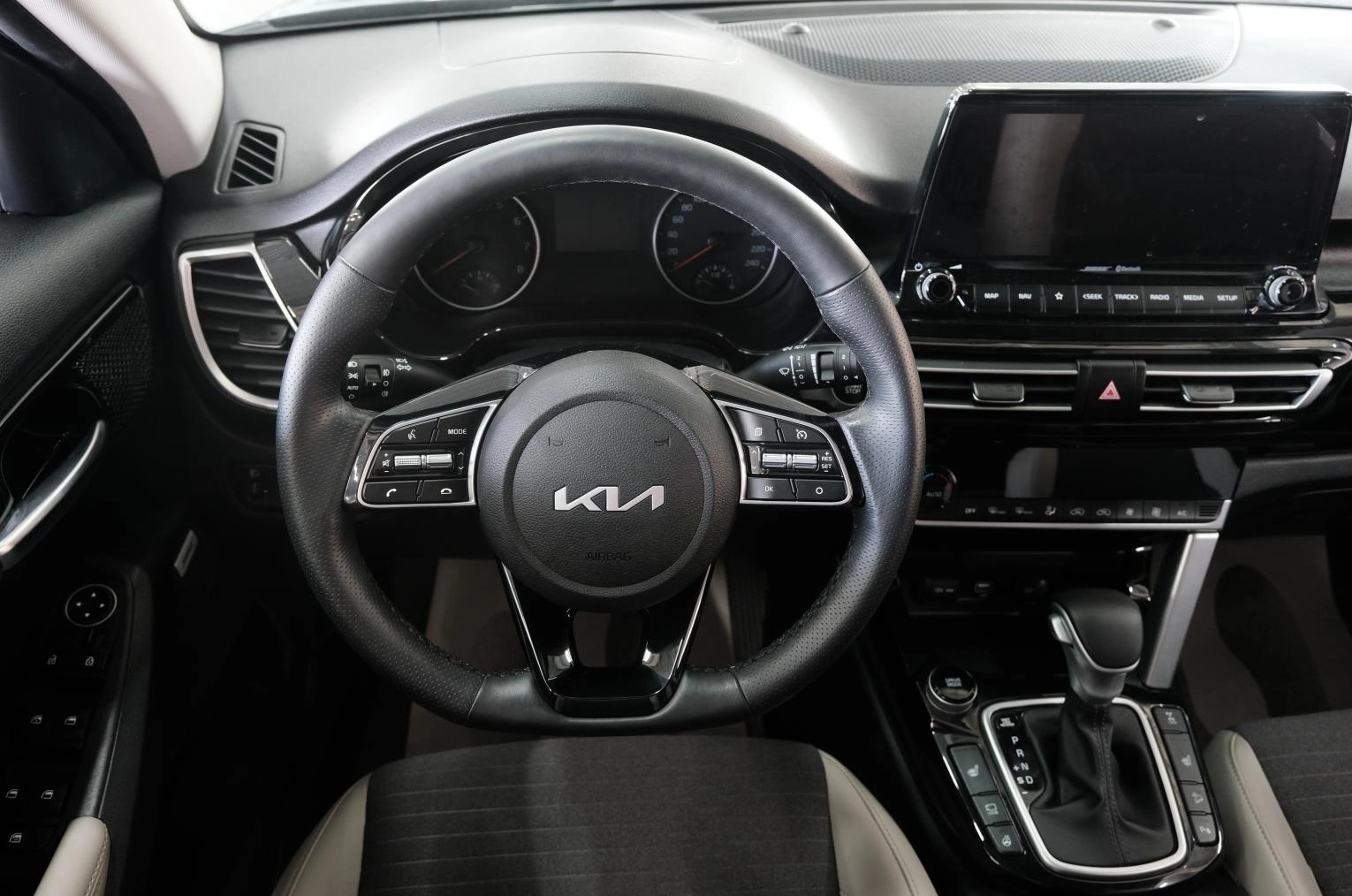 KIA Seltos 11 из 27