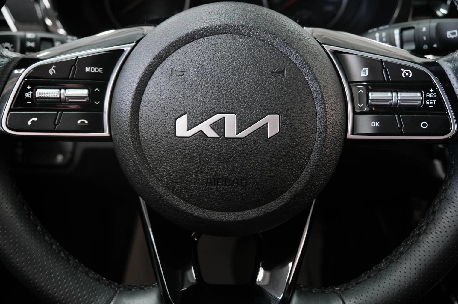 KIA Seltos 12 из 27