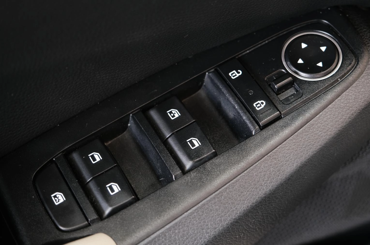 KIA Seltos 8 из 27