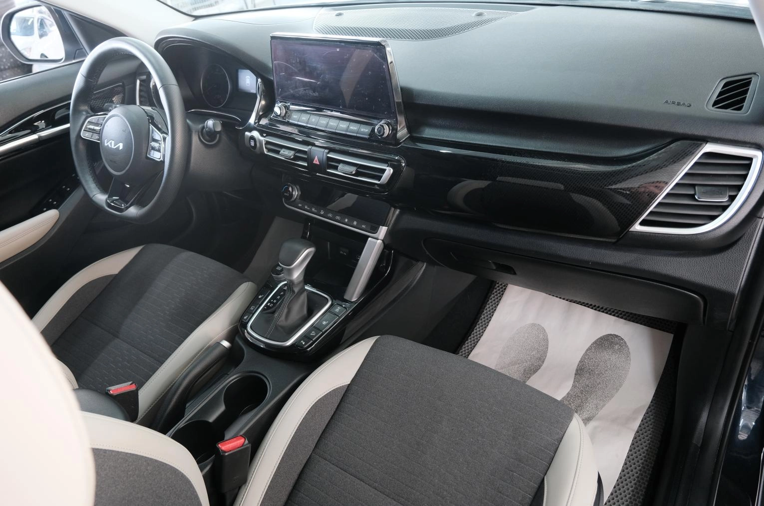 KIA Seltos 23 из 27