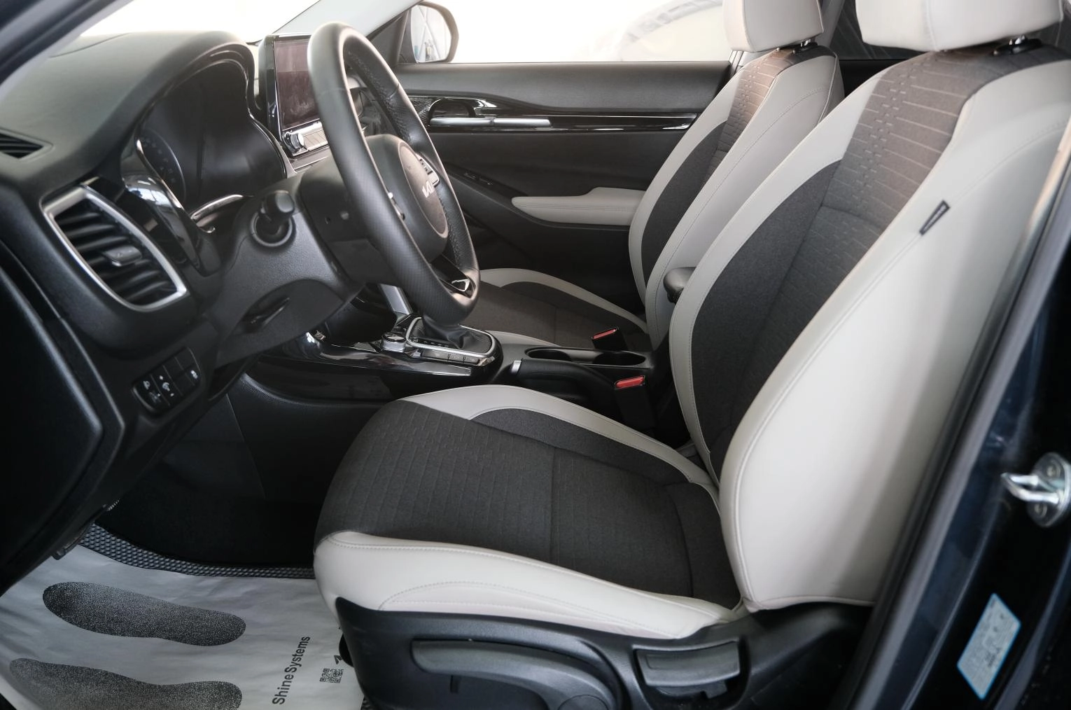 KIA Seltos 7 из 27