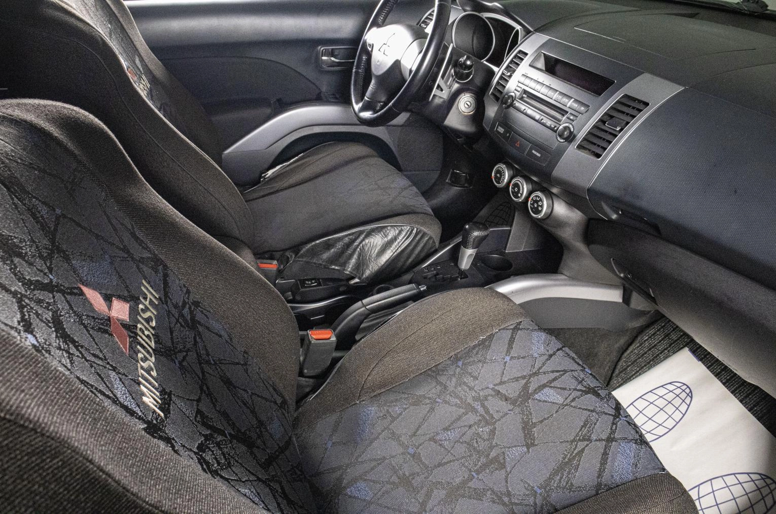 Mitsubishi Outlander 9 из 18