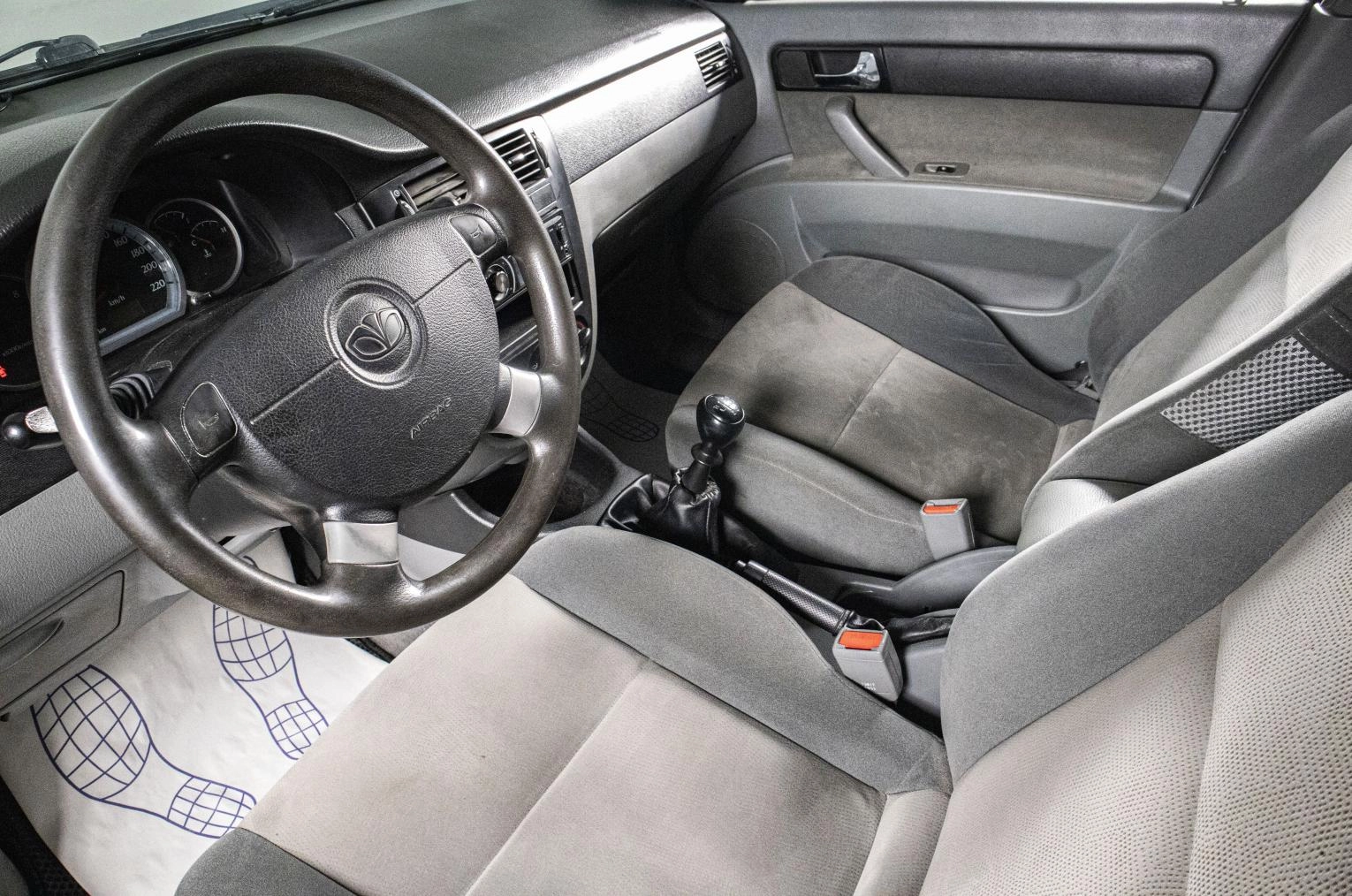 Daewoo Gentra 8 из 16