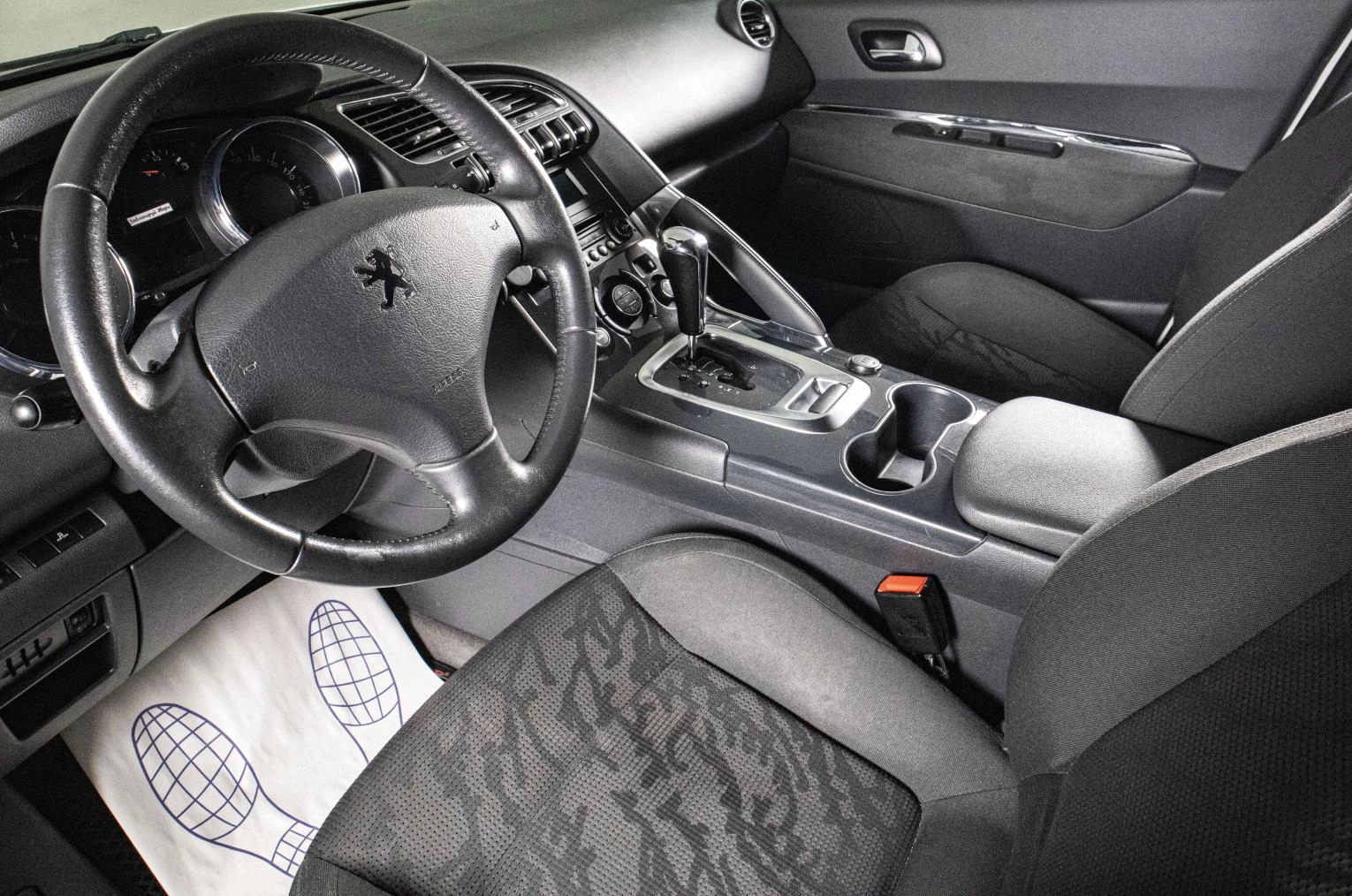 Peugeot 3008 8 из 17