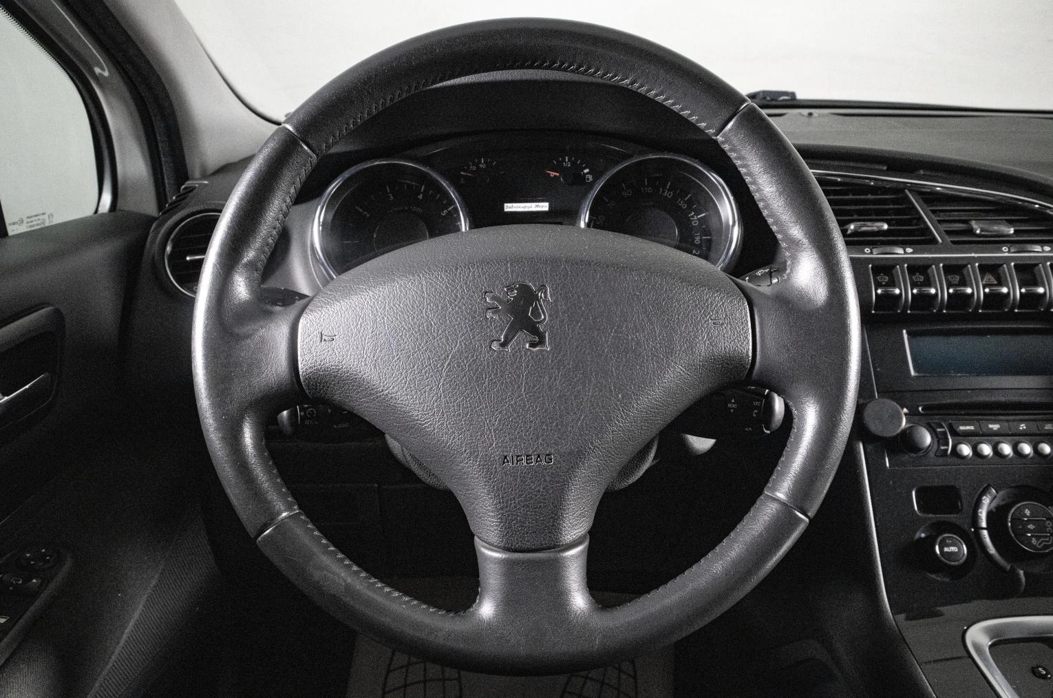 Peugeot 3008 10 из 17