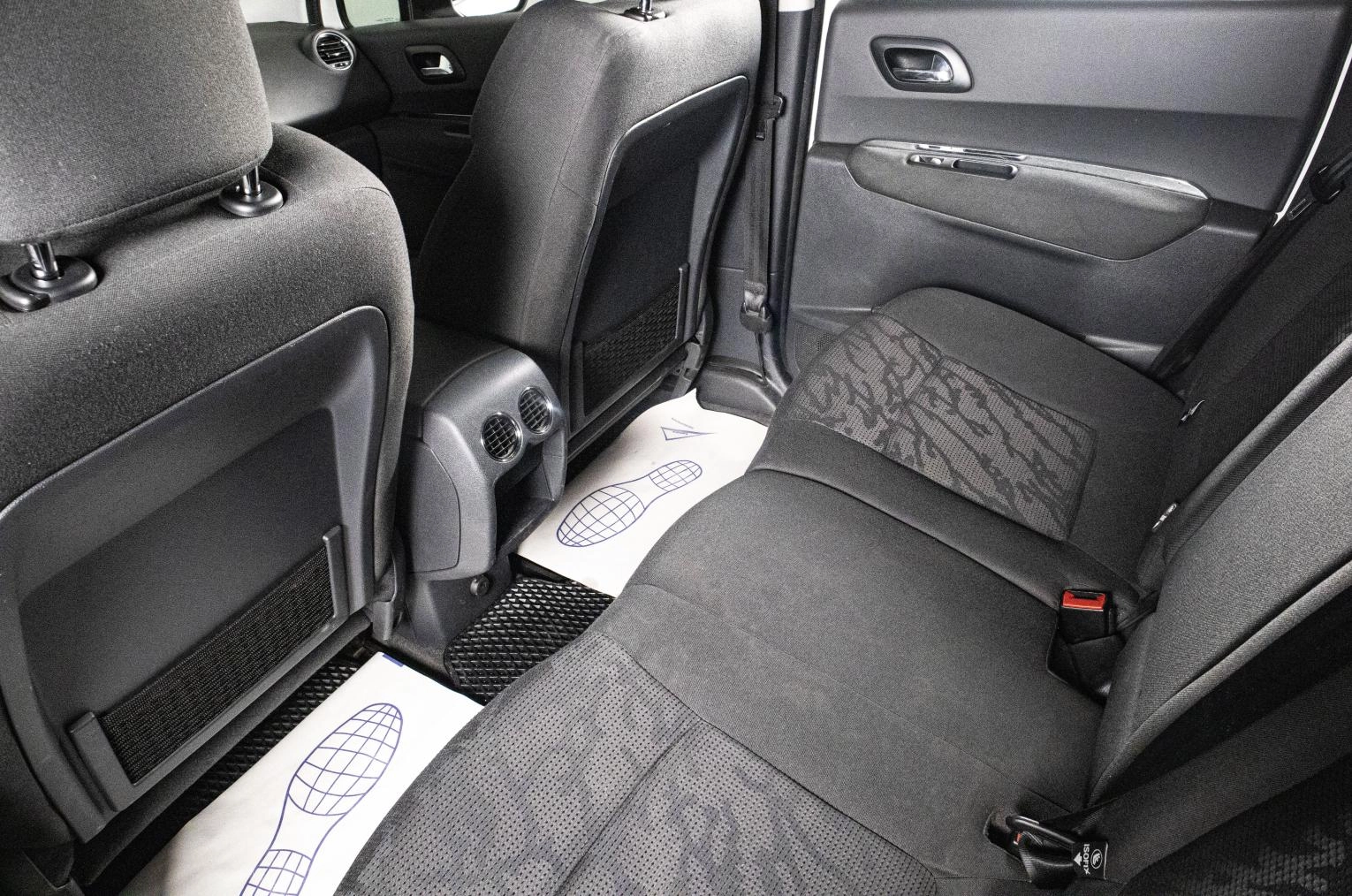 Peugeot 3008 15 из 17