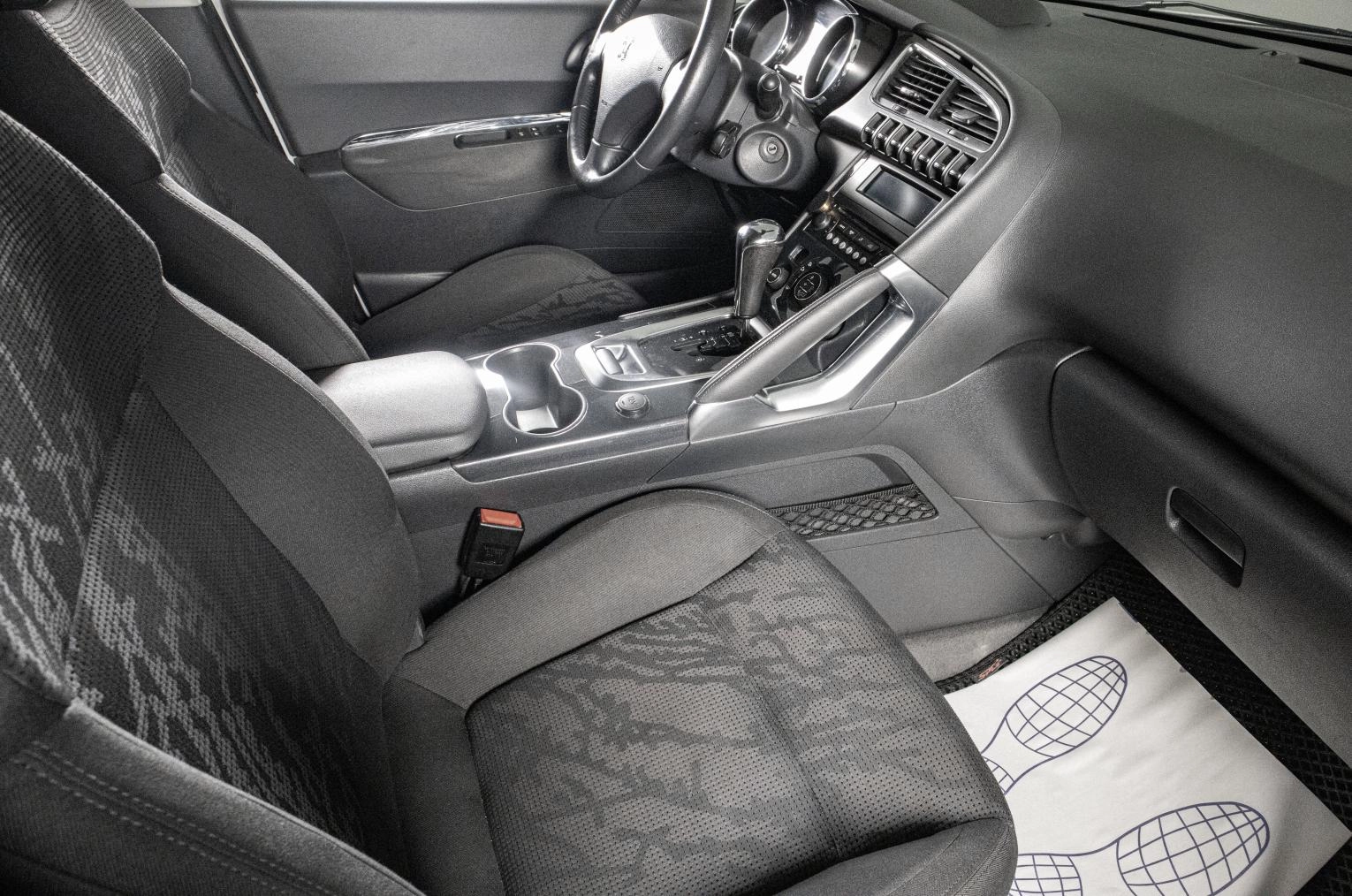 Peugeot 3008 9 из 17