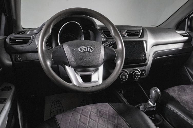 KIA Rio 11 из 16