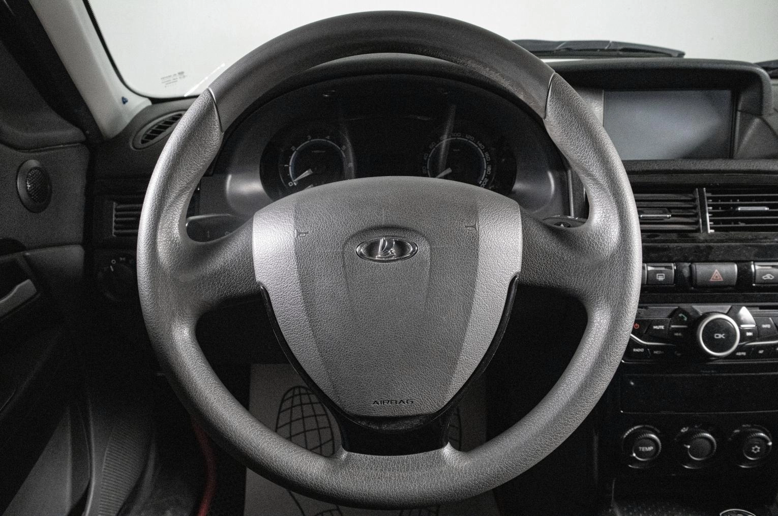 ВАЗ (LADA) Priora 10 из 17