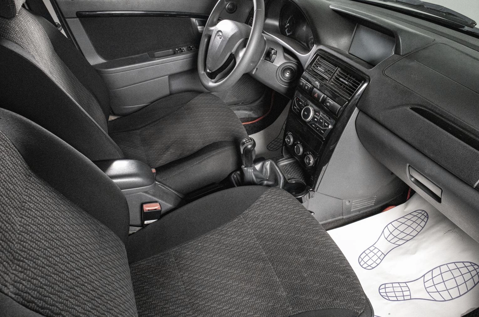 ВАЗ (LADA) Priora 9 из 17