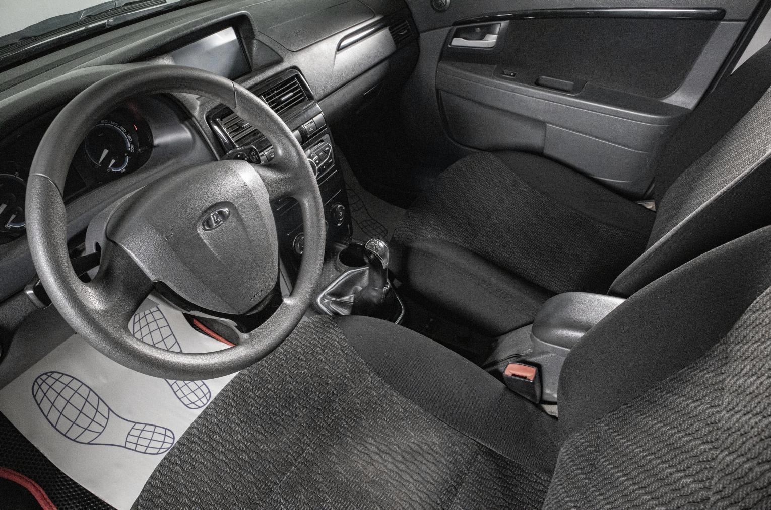 ВАЗ (LADA) Priora 8 из 17