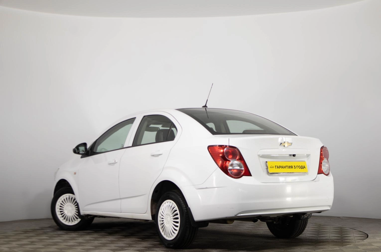 Chevrolet Aveo 4 из 19
