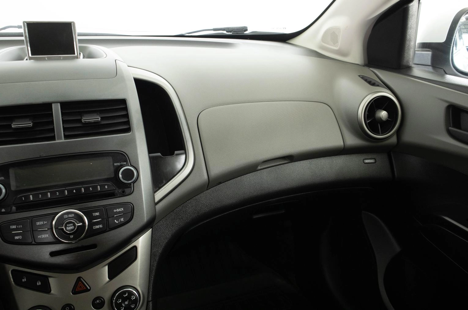 Chevrolet Aveo 13 из 19